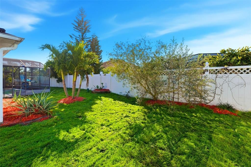 For Sale: $340,000 (4 beds, 2 baths, 1731 Square Feet)