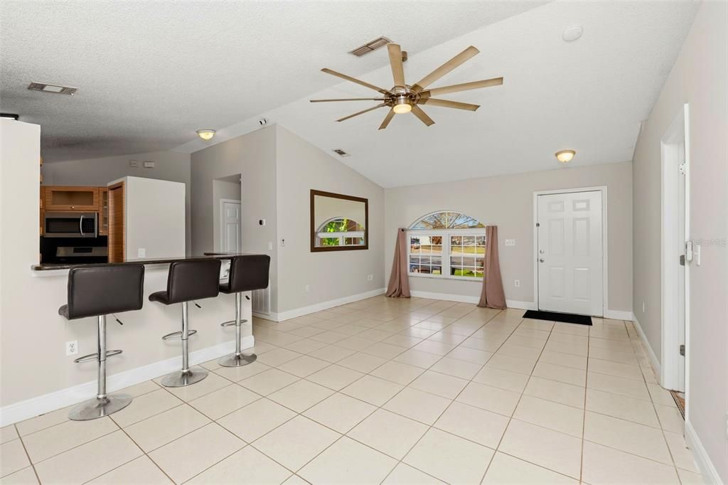 For Sale: $340,000 (4 beds, 2 baths, 1731 Square Feet)