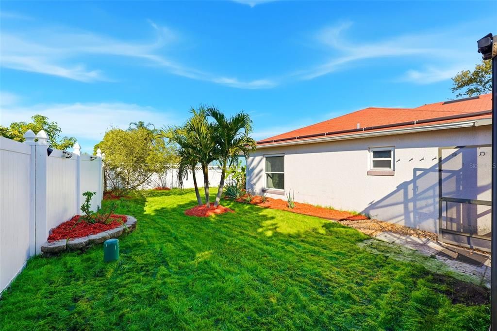 For Sale: $340,000 (4 beds, 2 baths, 1731 Square Feet)