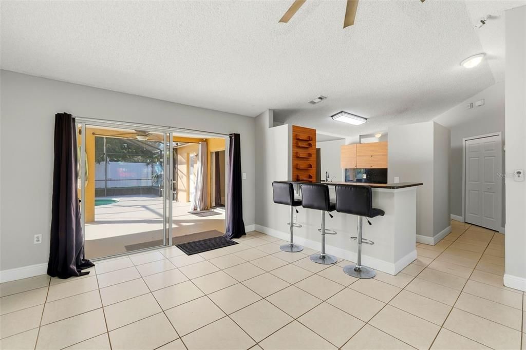 For Sale: $340,000 (4 beds, 2 baths, 1731 Square Feet)