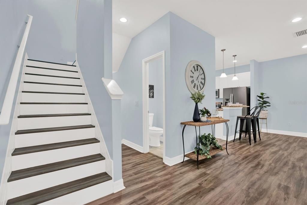 出租: $3,000 (3 贝兹, 3 浴室, 1913 平方英尺)