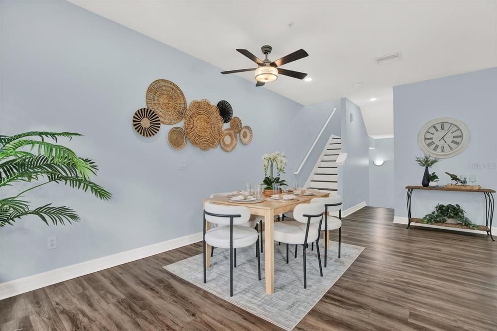 出租: $3,000 (3 贝兹, 3 浴室, 1913 平方英尺)