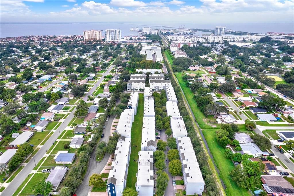 出租: $3,000 (3 贝兹, 3 浴室, 1913 平方英尺)