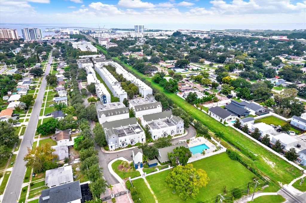 出租: $3,000 (3 贝兹, 3 浴室, 1913 平方英尺)