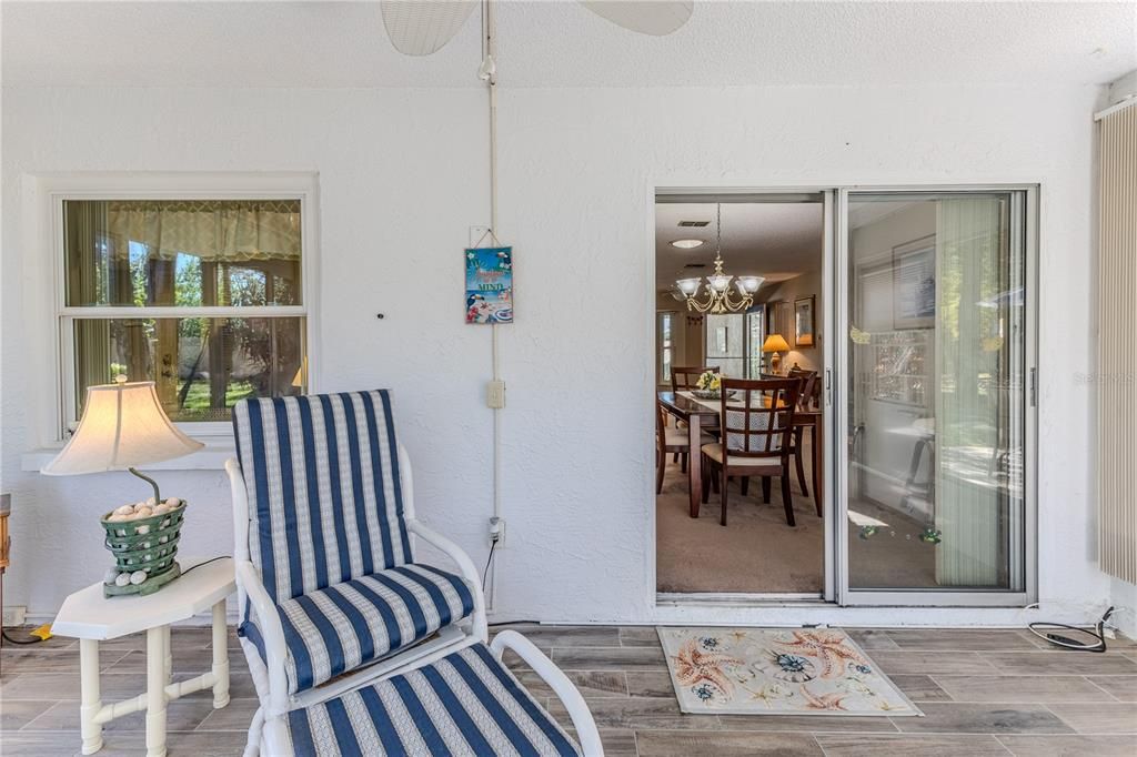 Под контрактом: $239,000 (2 спален, 2 ванн, 1146 Квадратных фут)