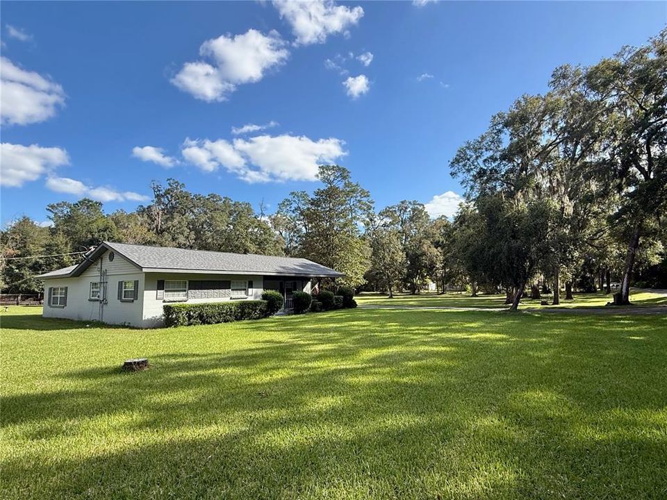 Active With Contract: $315,000 (3 beds, 2 baths, 1779 Square Feet)