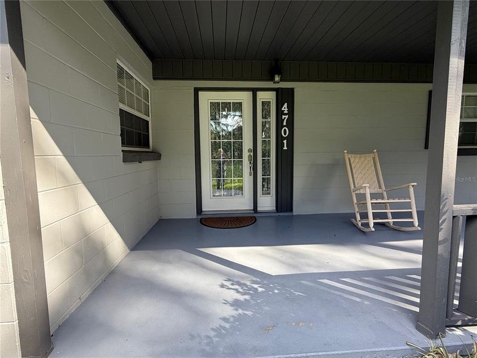 Active With Contract: $315,000 (3 beds, 2 baths, 1779 Square Feet)