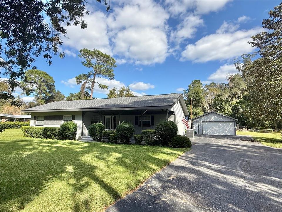 Active With Contract: $315,000 (3 beds, 2 baths, 1779 Square Feet)