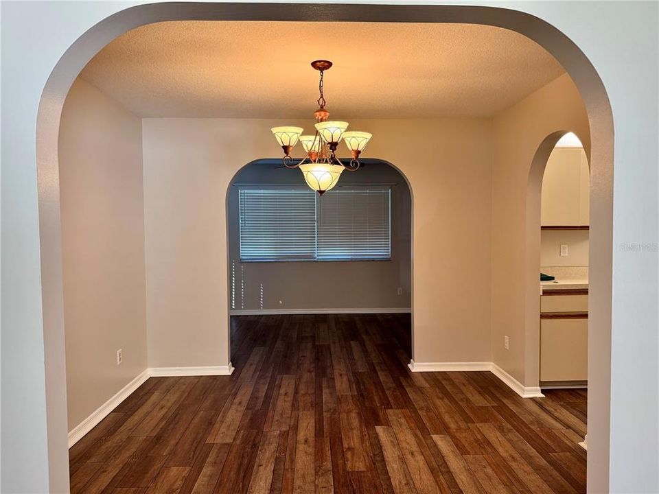 For Sale: $240,000 (2 beds, 2 baths, 1474 Square Feet)