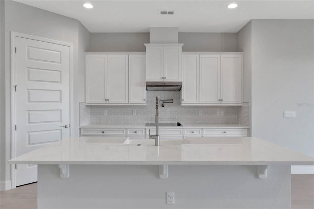 待售: $899,990 (5 贝兹, 3 浴室, 2929 平方英尺)