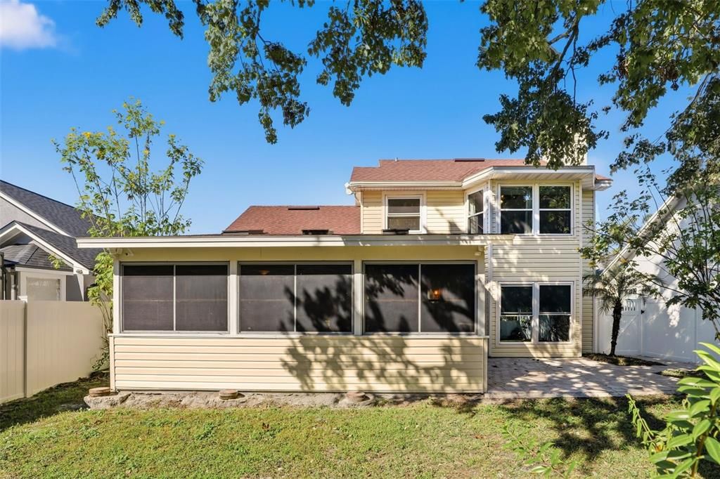 合同活跃: $440,000 (3 贝兹, 2 浴室, 1650 平方英尺)