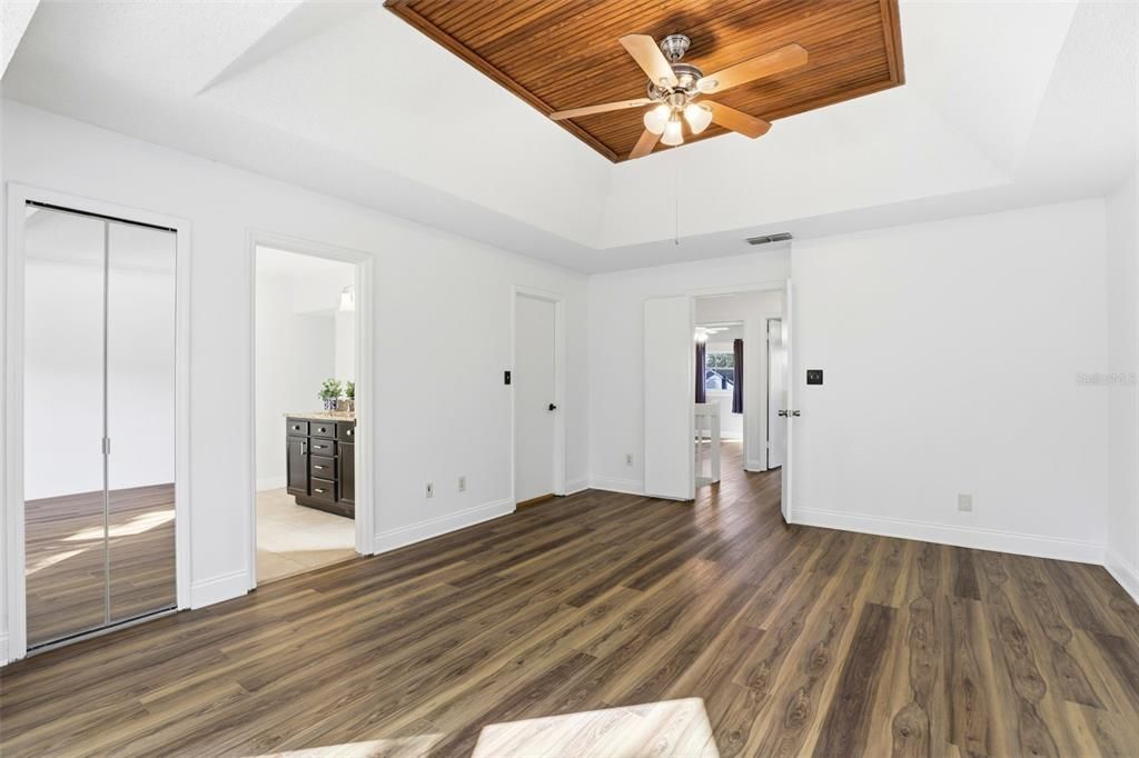 合同活跃: $440,000 (3 贝兹, 2 浴室, 1650 平方英尺)