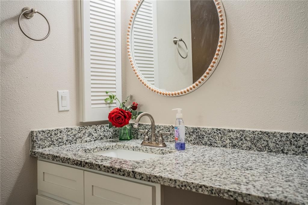 For Rent: $1,850 (3 beds, 3 baths, 1819 Square Feet)