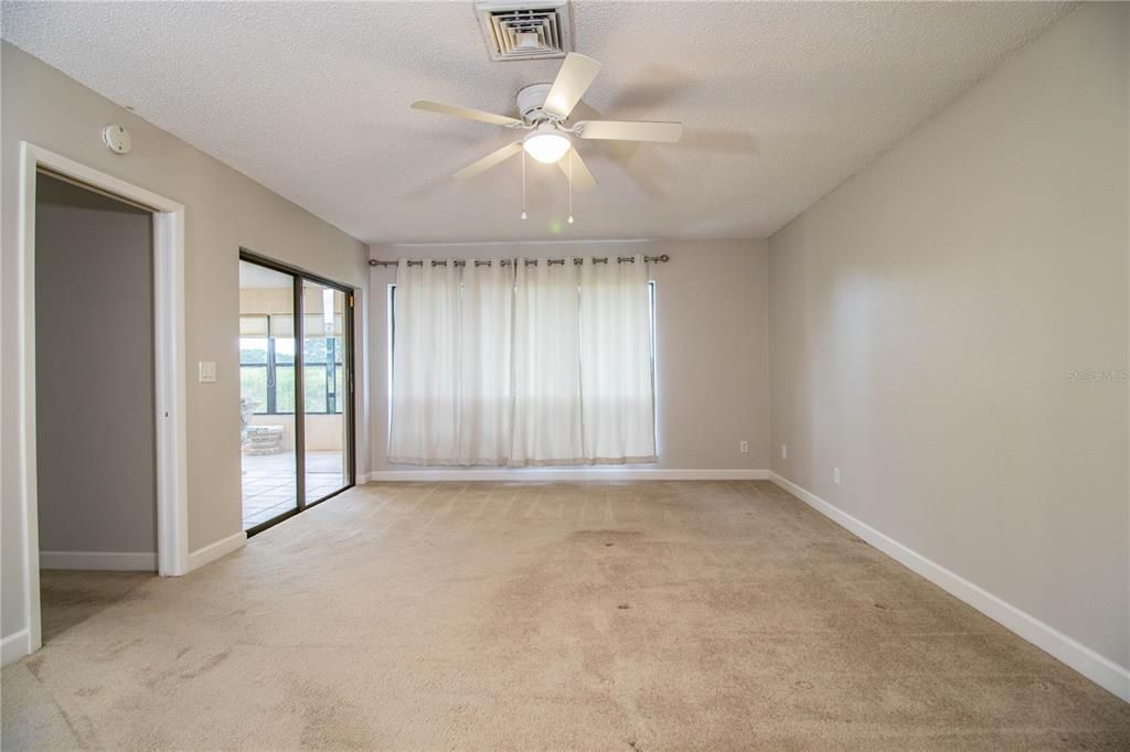 For Rent: $1,850 (3 beds, 3 baths, 1819 Square Feet)