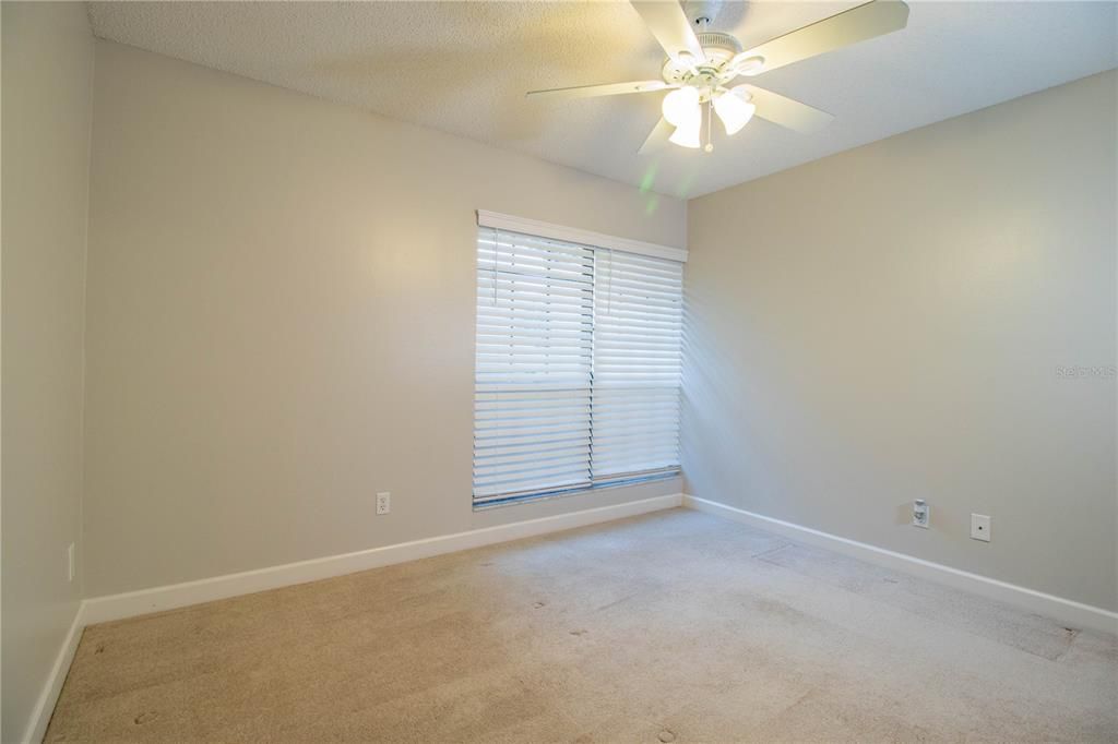 For Rent: $1,850 (3 beds, 3 baths, 1819 Square Feet)