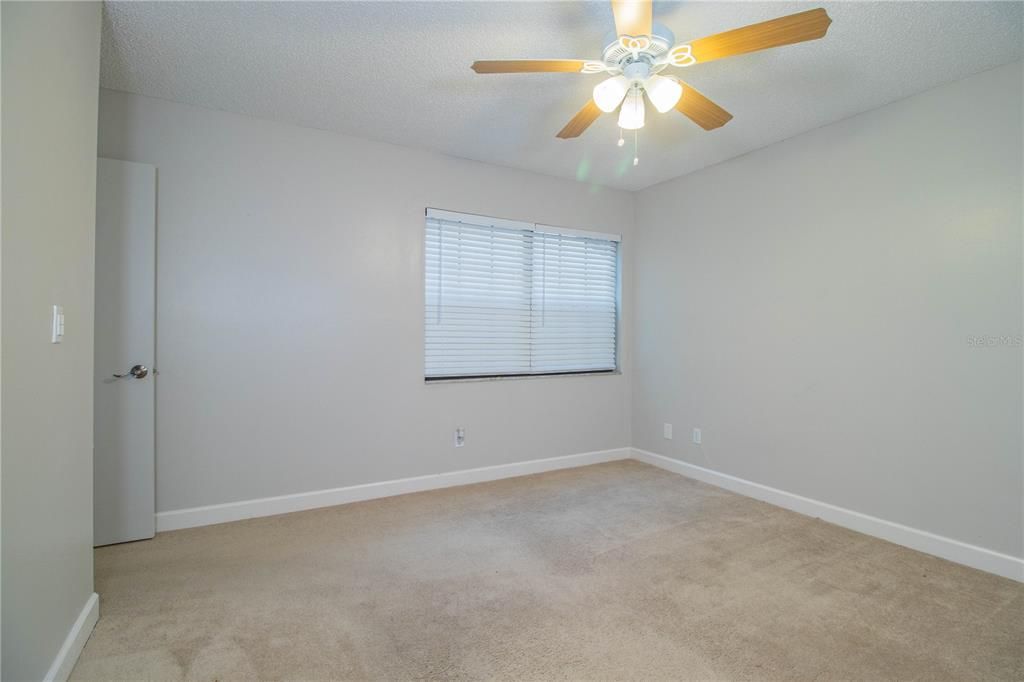 For Rent: $1,850 (3 beds, 3 baths, 1819 Square Feet)