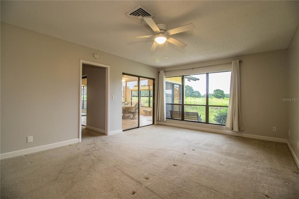 For Rent: $1,850 (3 beds, 3 baths, 1819 Square Feet)