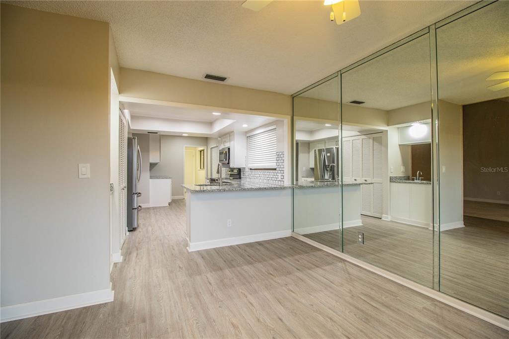 For Rent: $1,850 (3 beds, 3 baths, 1819 Square Feet)