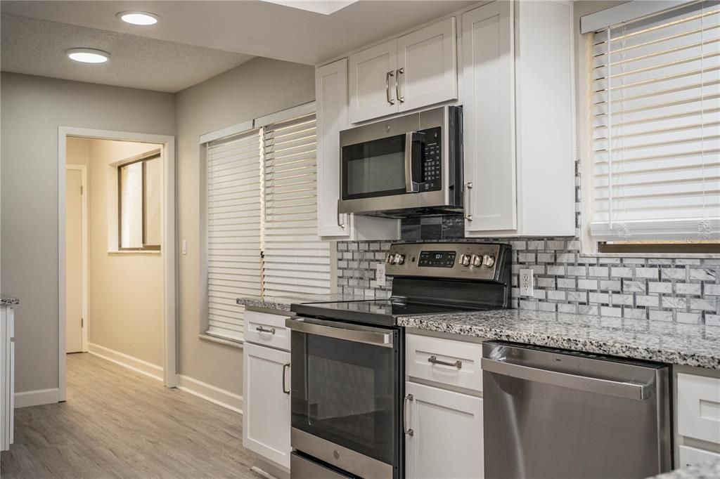 For Rent: $1,850 (3 beds, 3 baths, 1819 Square Feet)