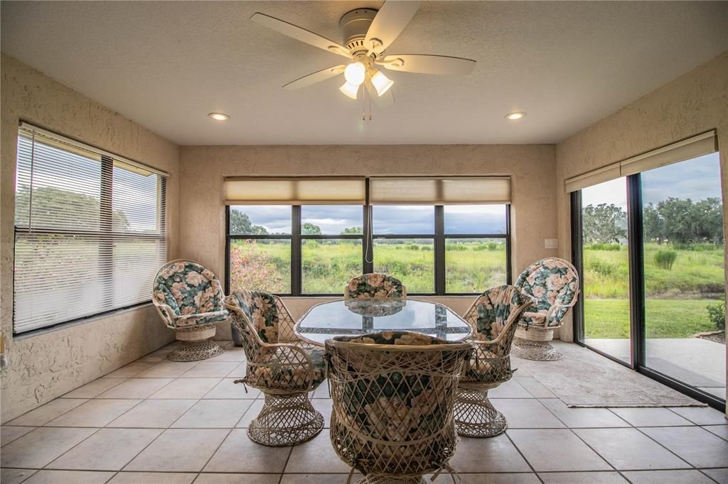 For Rent: $1,850 (3 beds, 3 baths, 1819 Square Feet)