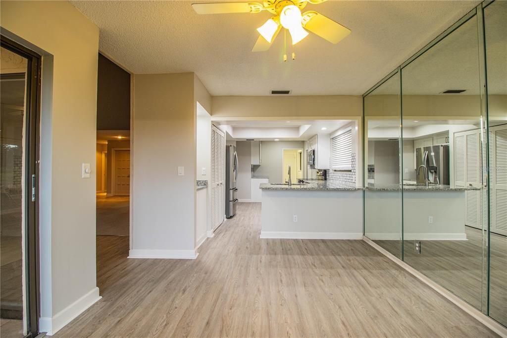 For Rent: $1,850 (3 beds, 3 baths, 1819 Square Feet)