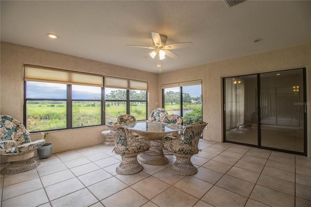 For Rent: $1,850 (3 beds, 3 baths, 1819 Square Feet)