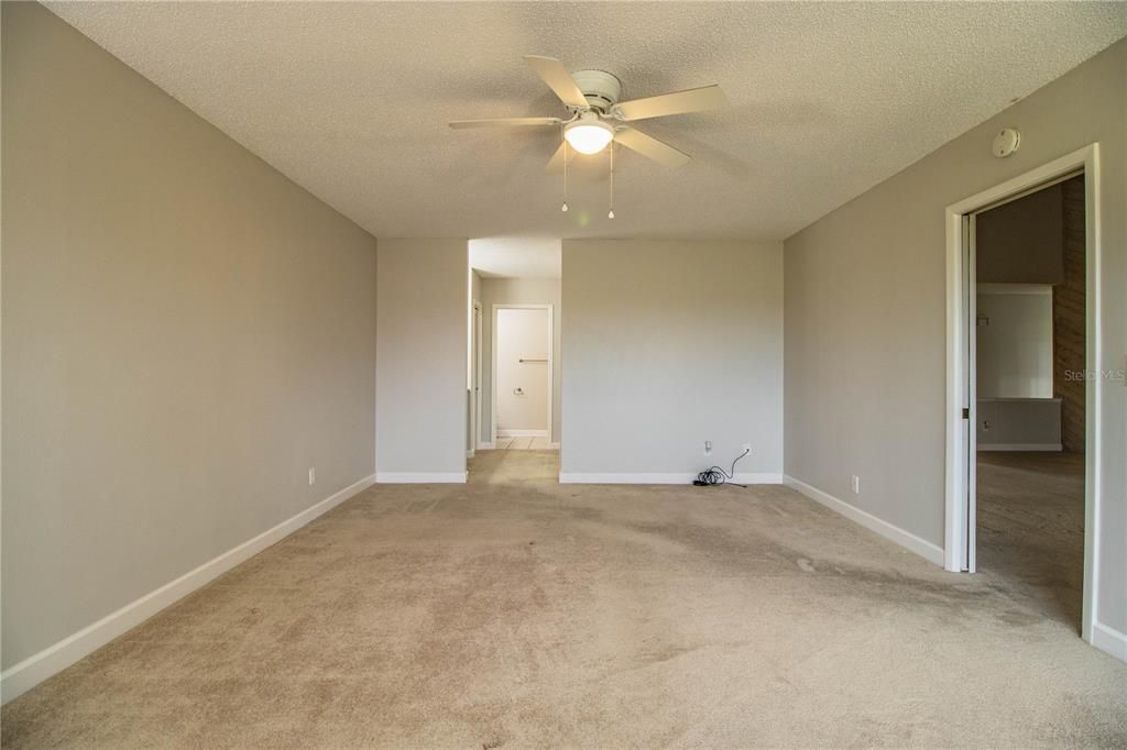 For Rent: $1,850 (3 beds, 3 baths, 1819 Square Feet)