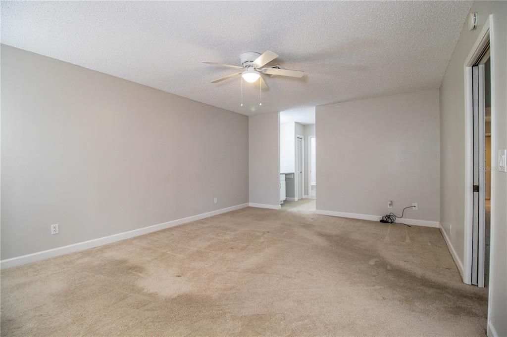 For Rent: $1,850 (3 beds, 3 baths, 1819 Square Feet)