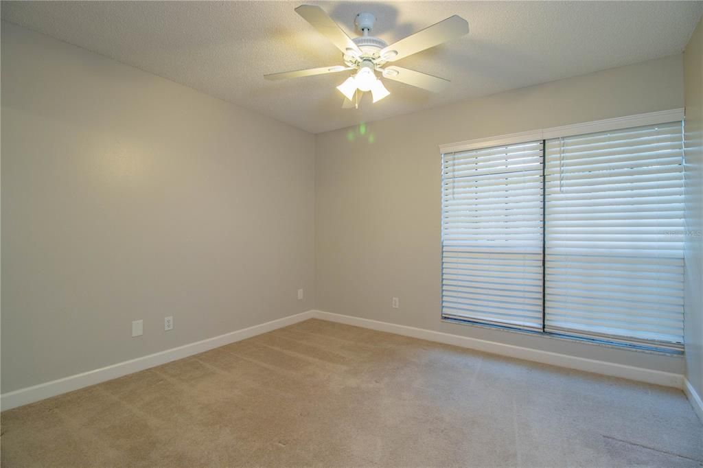 For Rent: $1,850 (3 beds, 3 baths, 1819 Square Feet)