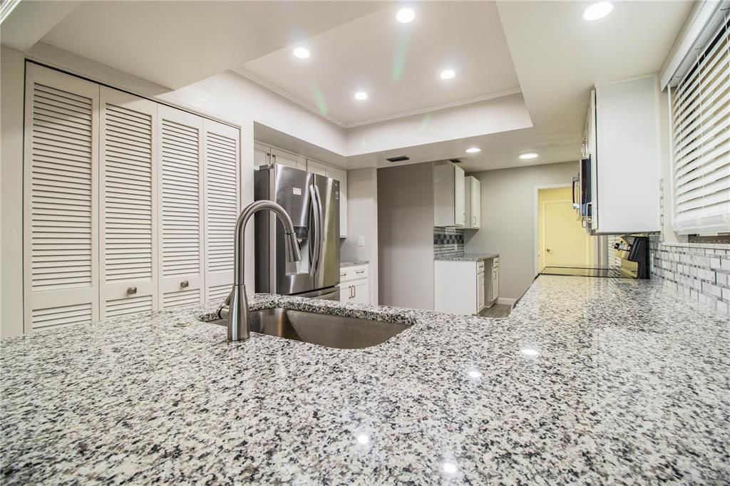 For Rent: $1,850 (3 beds, 3 baths, 1819 Square Feet)