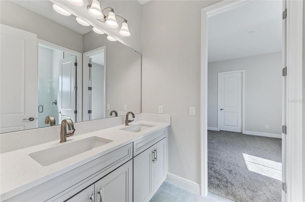 На продажу: $999,990 (4 спален, 3 ванн, 3642 Квадратных фут)