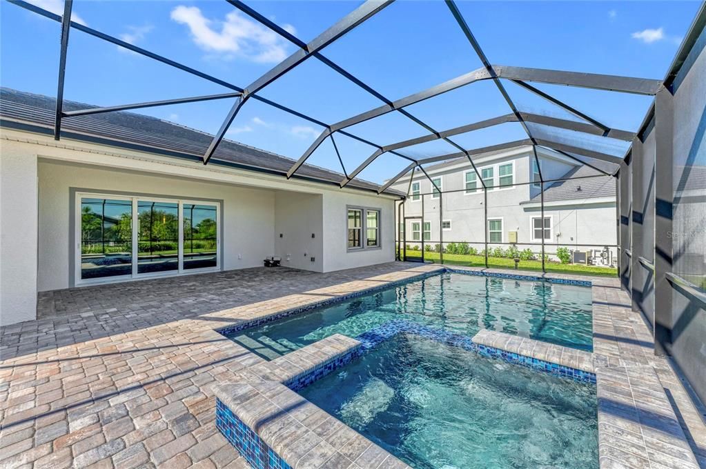 На продажу: $999,990 (4 спален, 3 ванн, 3642 Квадратных фут)