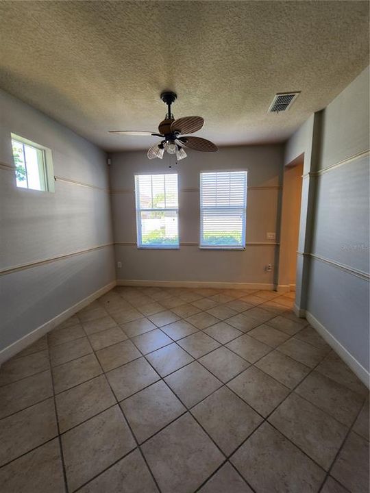 For Rent: $2,975 (4 beds, 2 baths, 2742 Square Feet)