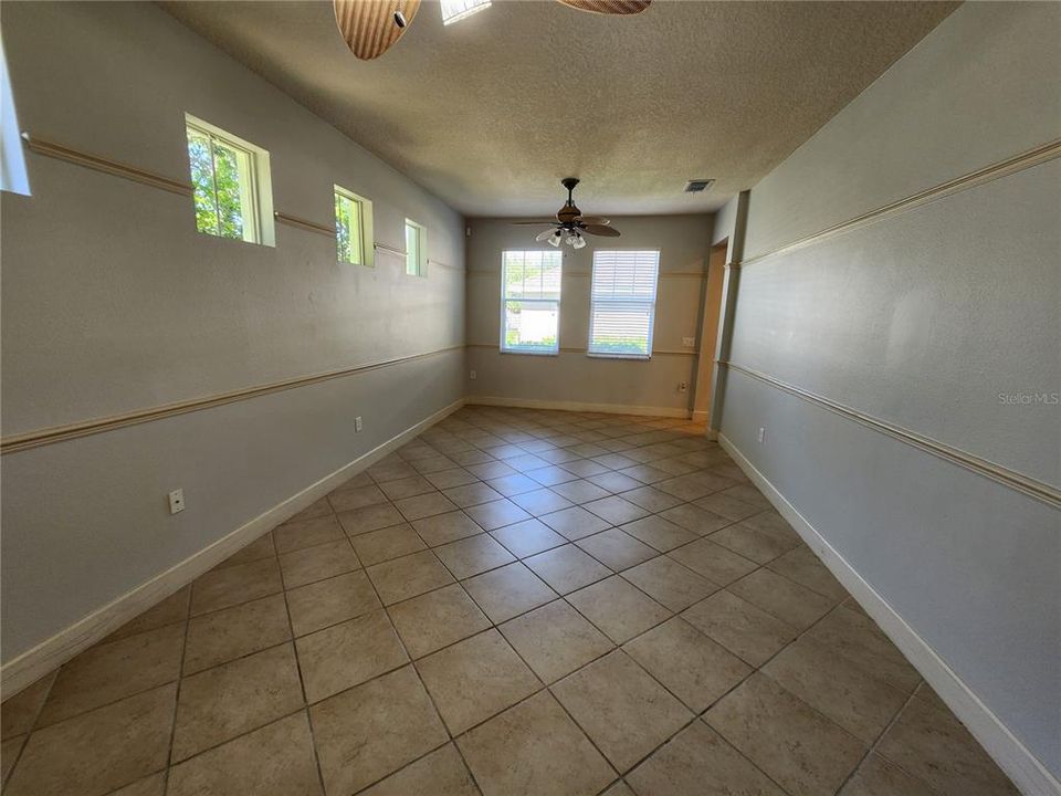 For Rent: $2,975 (4 beds, 2 baths, 2742 Square Feet)