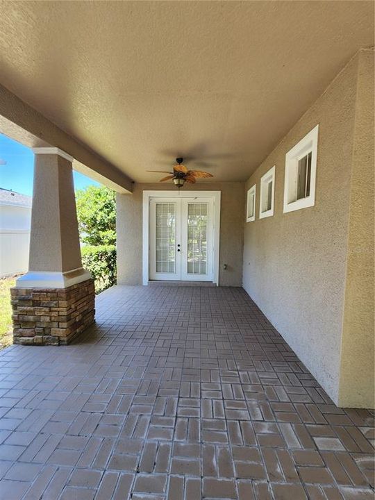 For Rent: $2,975 (4 beds, 2 baths, 2742 Square Feet)