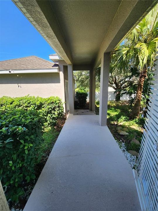 For Rent: $2,975 (4 beds, 2 baths, 2742 Square Feet)