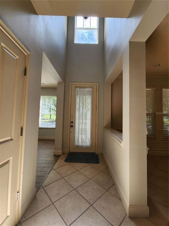 For Rent: $2,975 (4 beds, 2 baths, 2742 Square Feet)