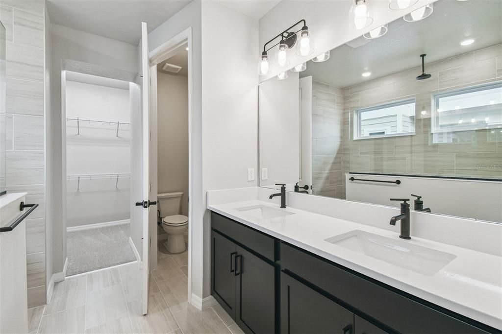 На продажу: $519,990 (3 спален, 2 ванн, 1626 Квадратных фут)