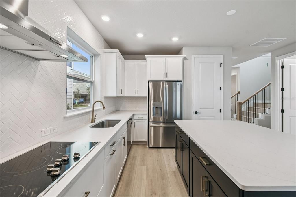 На продажу: $519,990 (3 спален, 2 ванн, 1626 Квадратных фут)