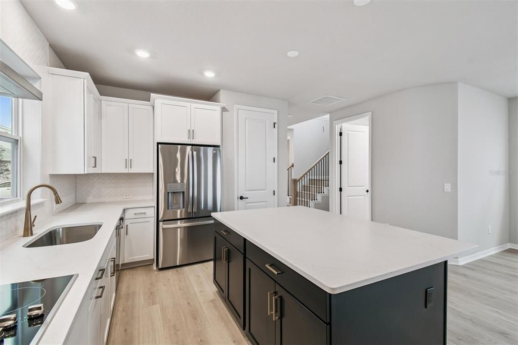 На продажу: $519,990 (3 спален, 2 ванн, 1626 Квадратных фут)