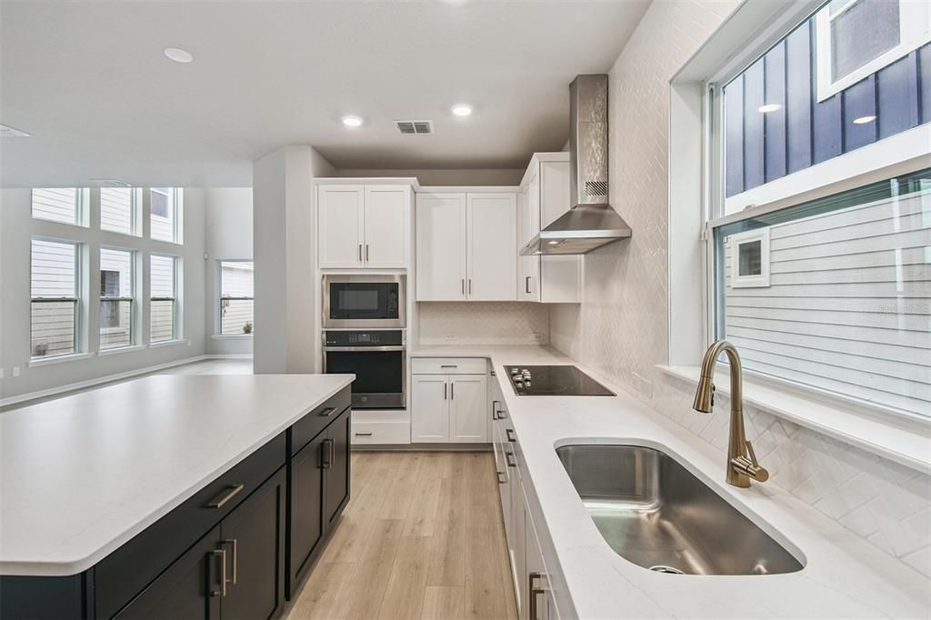 На продажу: $519,990 (3 спален, 2 ванн, 1626 Квадратных фут)