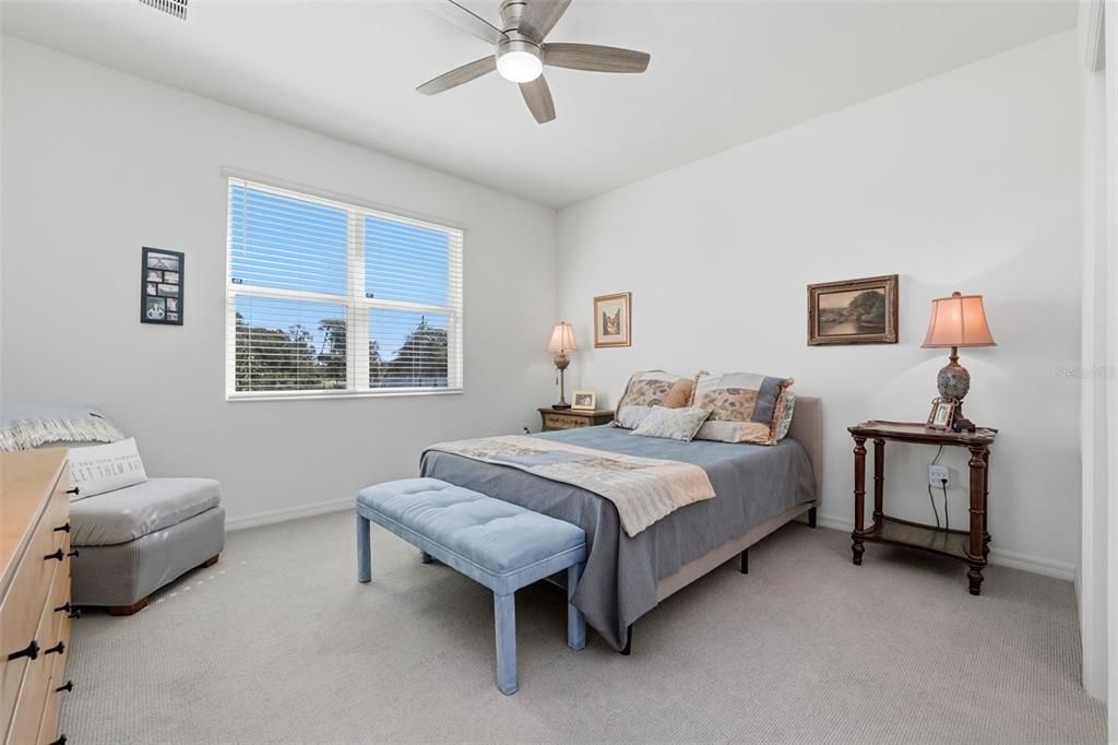 合同活跃: $279,000 (3 贝兹, 2 浴室, 1546 平方英尺)