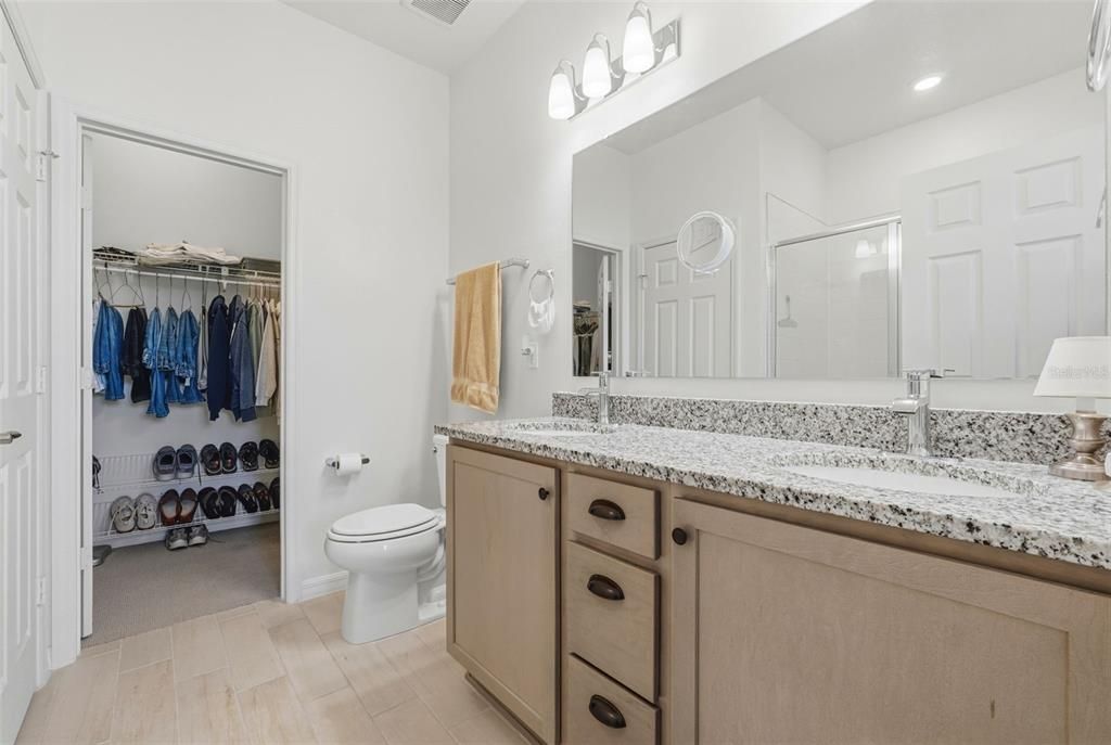 合同活跃: $279,000 (3 贝兹, 2 浴室, 1546 平方英尺)