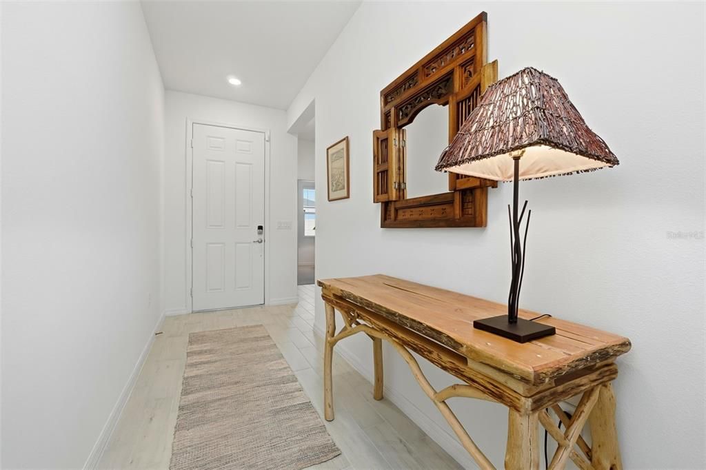 合同活跃: $279,000 (3 贝兹, 2 浴室, 1546 平方英尺)