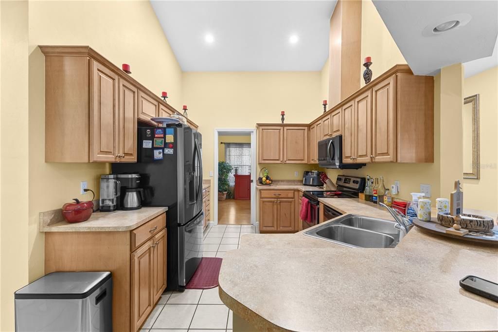 待售: $349,000 (3 贝兹, 2 浴室, 1705 平方英尺)