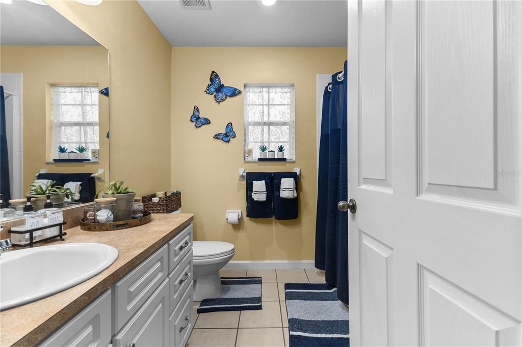 待售: $349,000 (3 贝兹, 2 浴室, 1705 平方英尺)