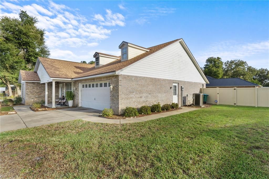 待售: $349,000 (3 贝兹, 2 浴室, 1705 平方英尺)