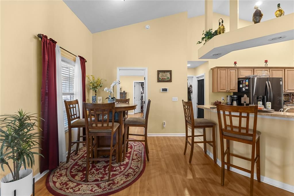 待售: $349,000 (3 贝兹, 2 浴室, 1705 平方英尺)