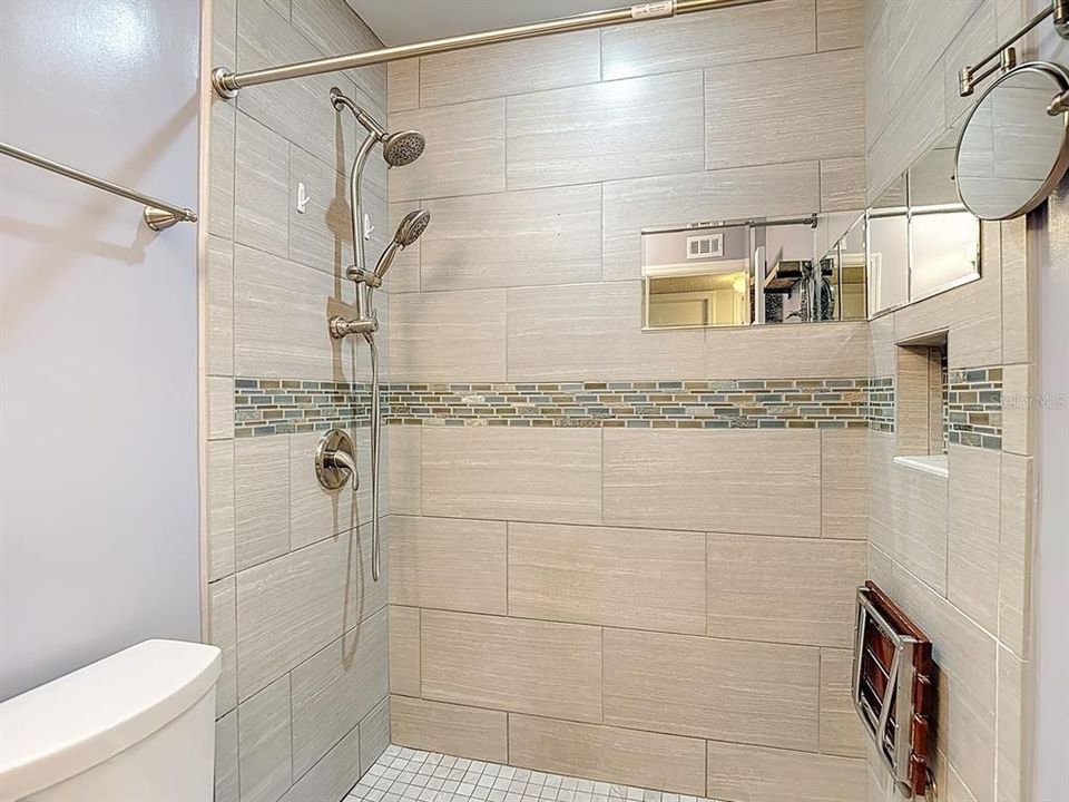 Active With Contract: $179,000 (2 beds, 1 baths, 1000 Square Feet)