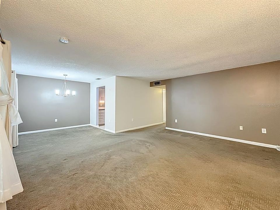 Active With Contract: $179,000 (2 beds, 1 baths, 1000 Square Feet)